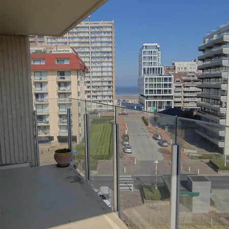 In Near The Beach, Cleaning Included Lägenhet Nieuwpoort
